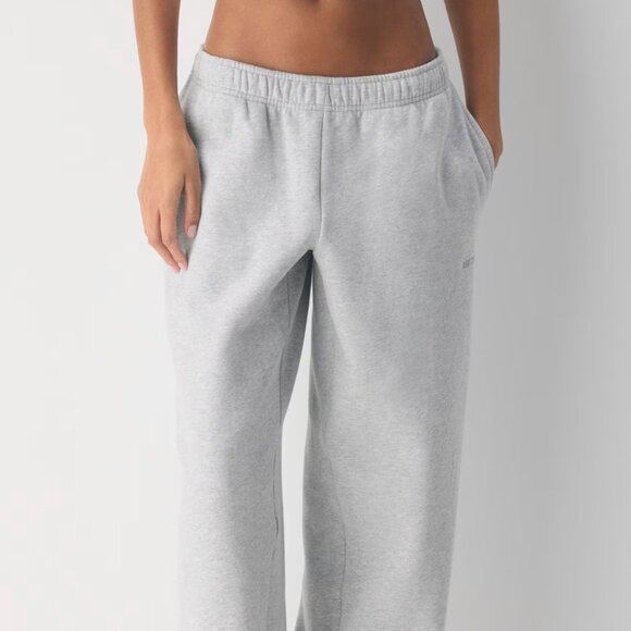 Aritzia - Cozy Sweatfleece Mega Straight Sweatpant - Heather Grey - Size Small - Picture 3 of 7